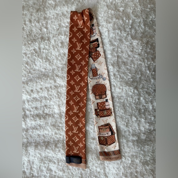 Louis Vuitton Bandeau Twilly - Picture 5 of 5